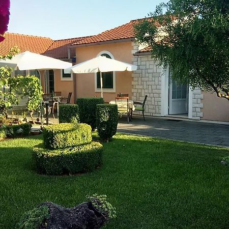Apartments Lupus Vodice Luaran gambar