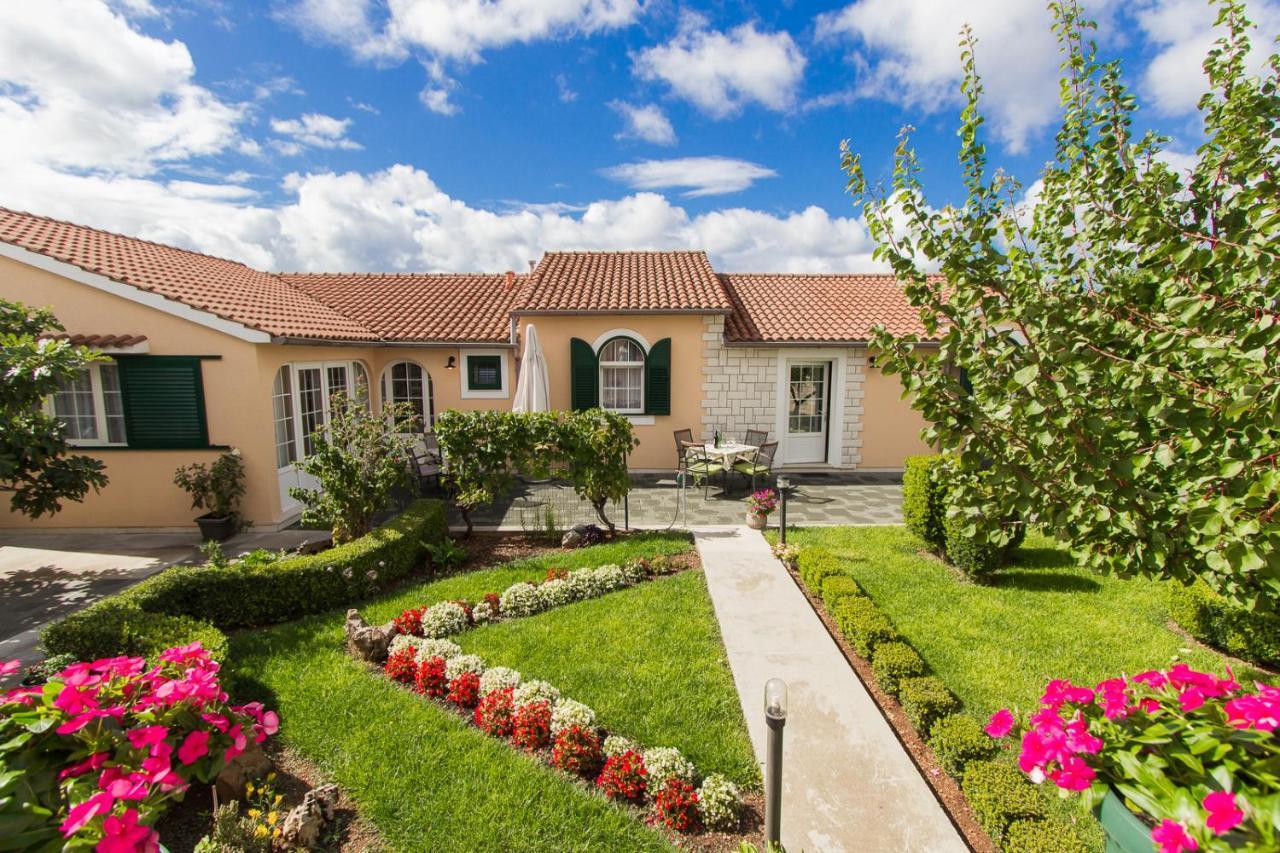 Apartments Lupus Vodice Luaran gambar