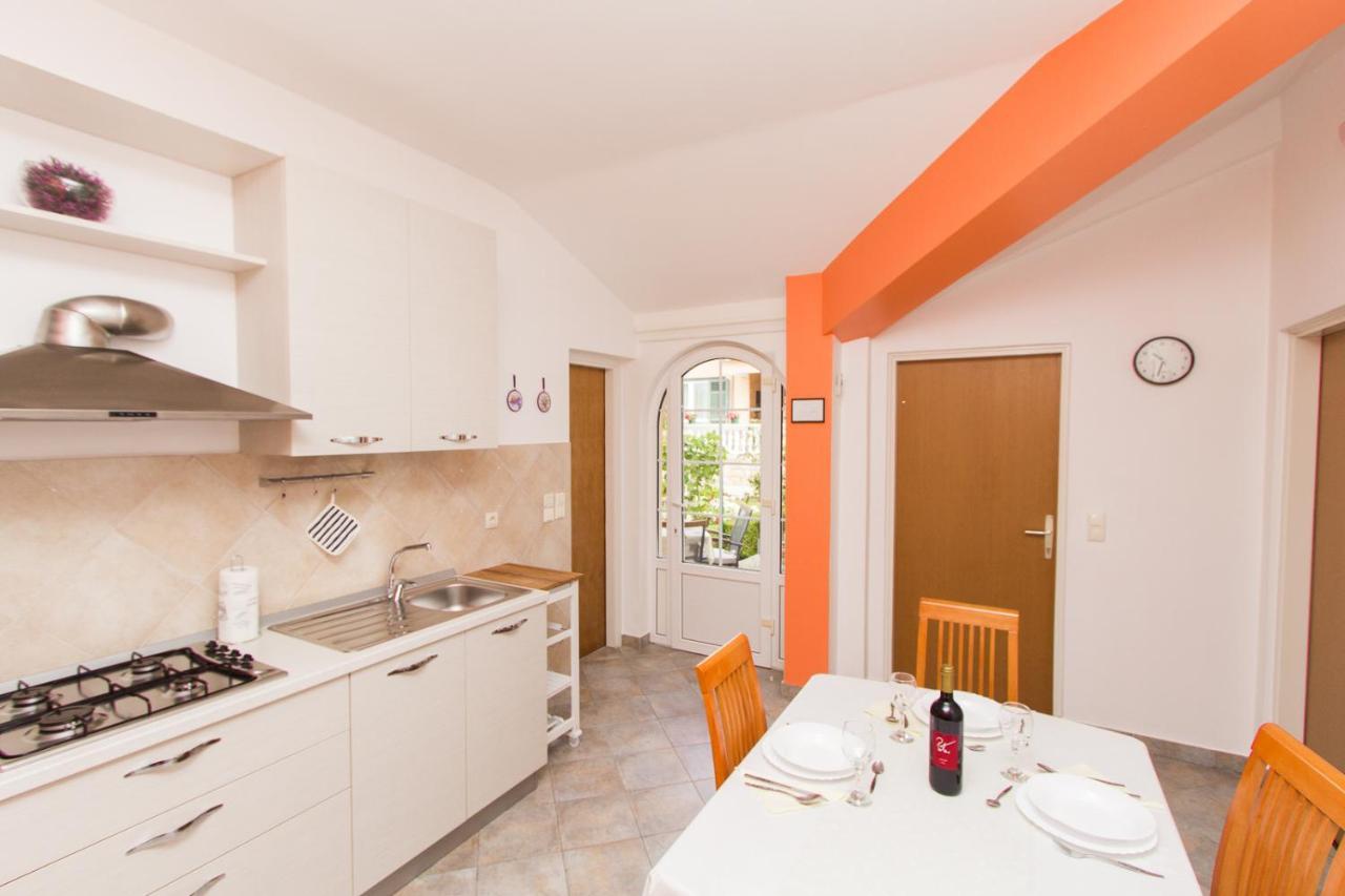 Apartments Lupus Vodice Luaran gambar