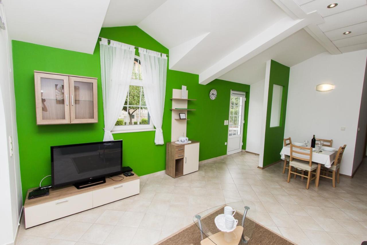 Apartments Lupus Vodice Luaran gambar