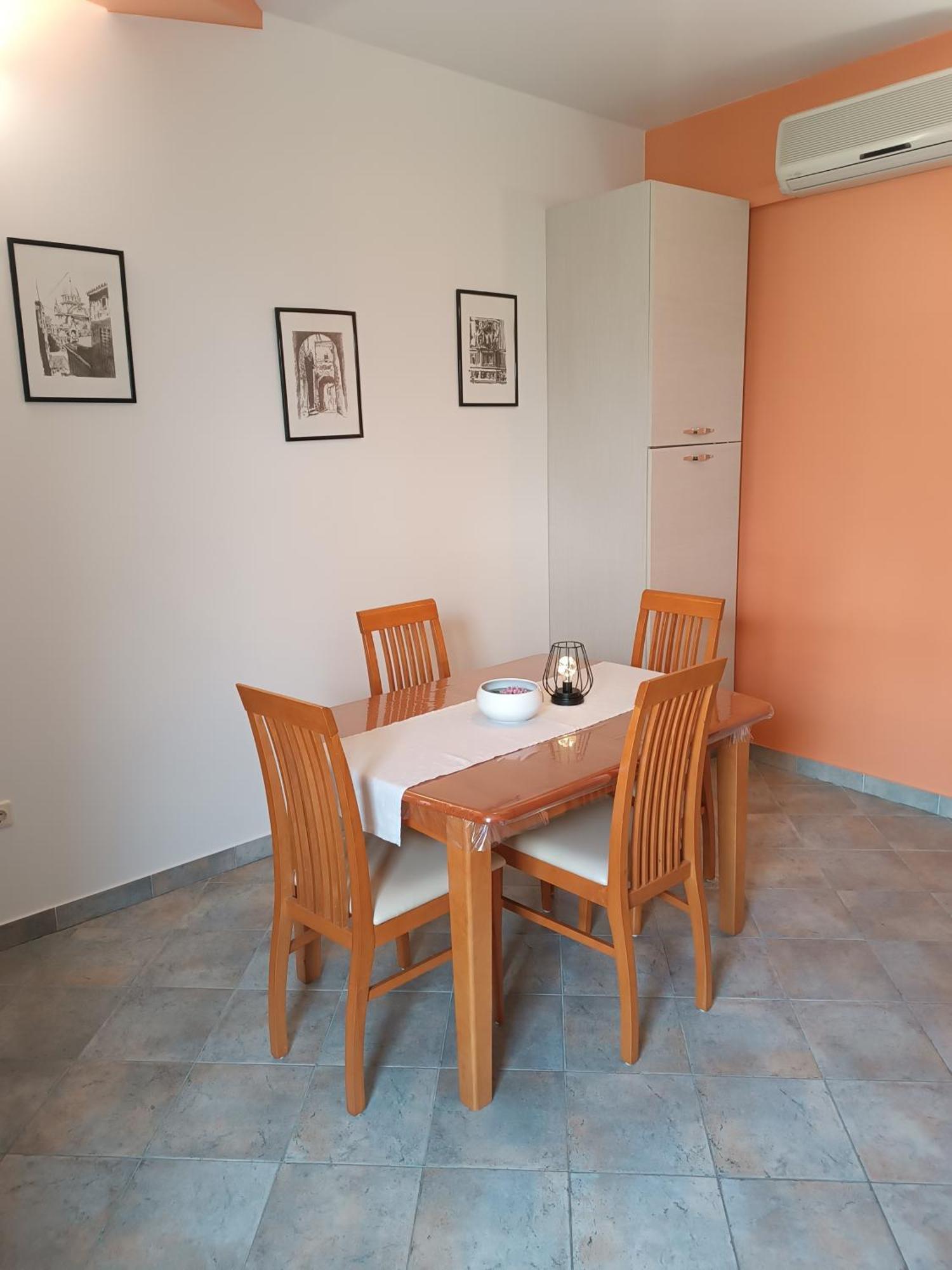 Apartments Lupus Vodice Luaran gambar