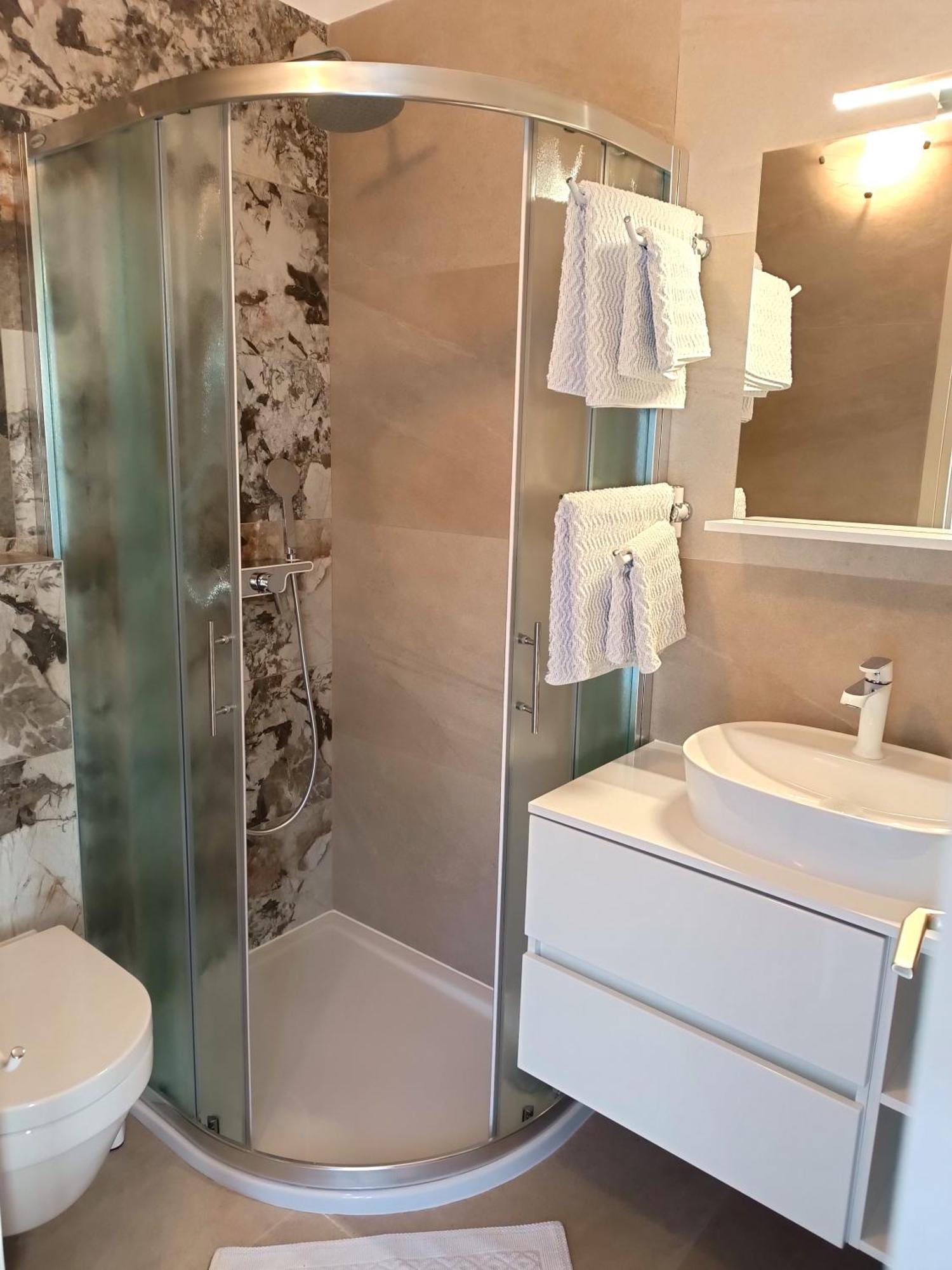 Apartments Lupus Vodice Luaran gambar