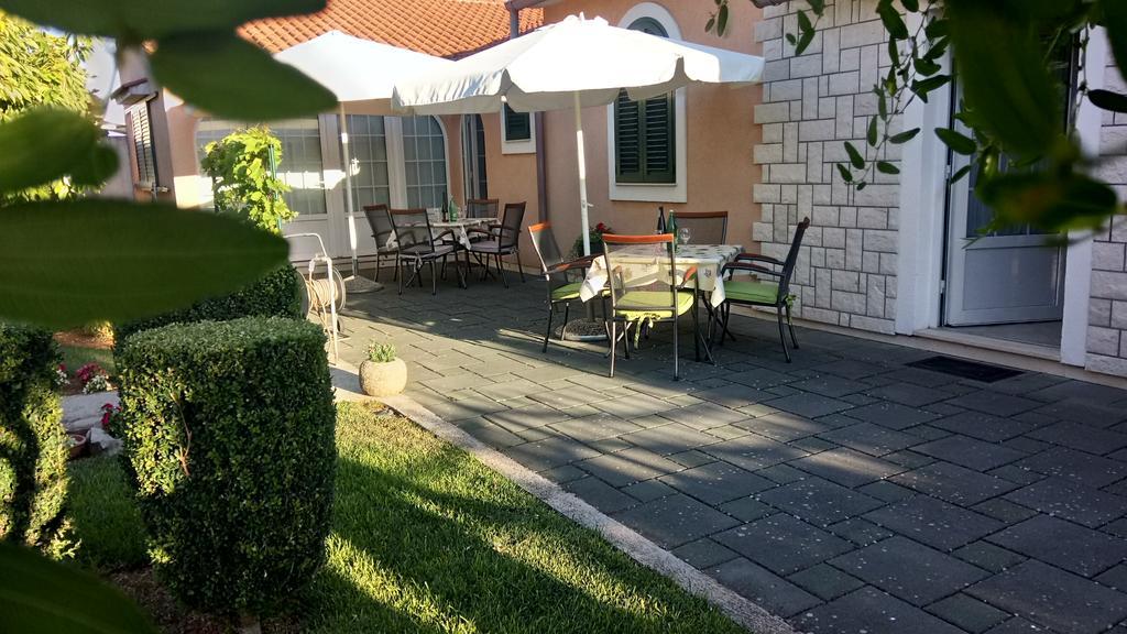 Apartments Lupus Vodice Luaran gambar
